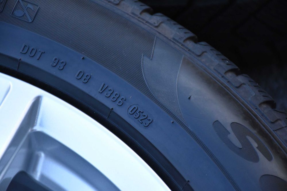 Koła zimowe Audi Q5 80A 8R0 8MA 19" Pirelli AO 7mm Dezent GERMANY