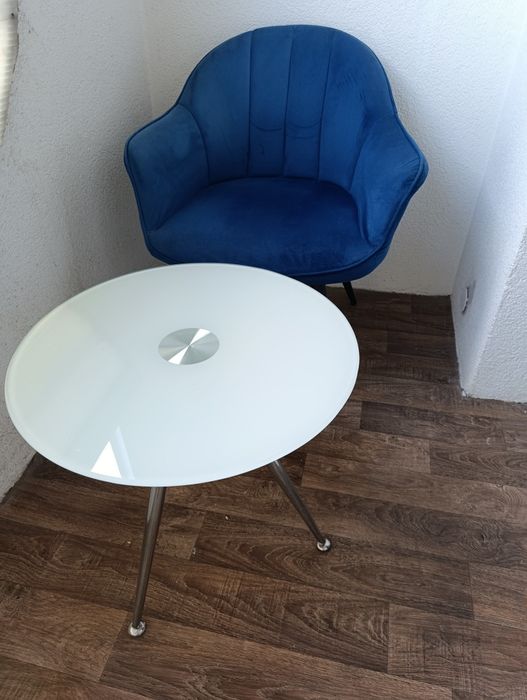 Stolik balkonowy lub zestaw mebli na balkon