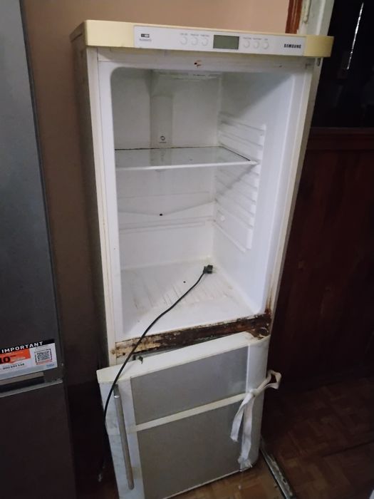 Продам холодильник самсунг
