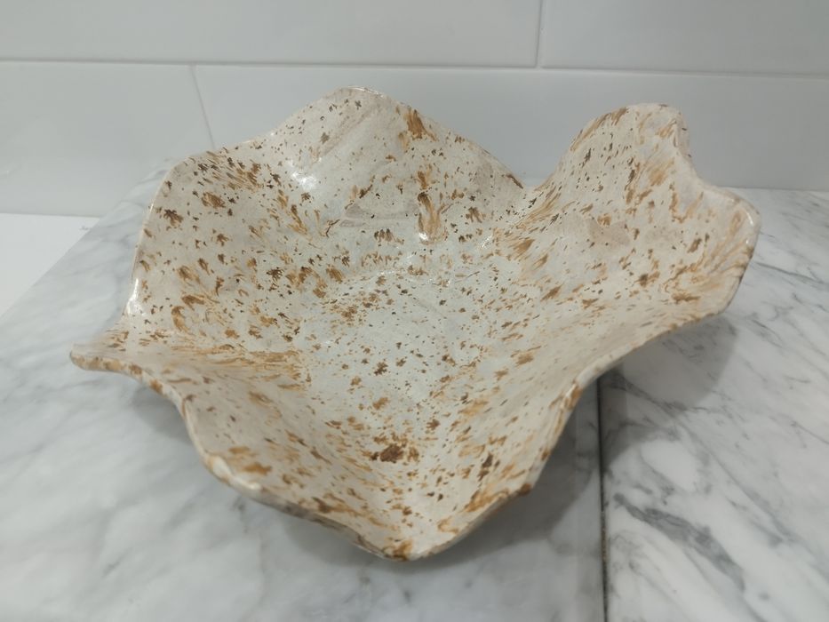Centro de mesa em barro pintado - modernista