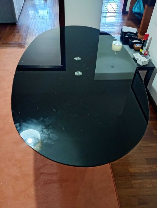 Mesa de jantar oval com vidro temperado 1 cm