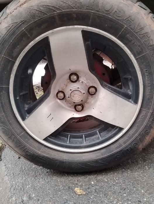 Продам Диски и летнию резину   Р13  175/70