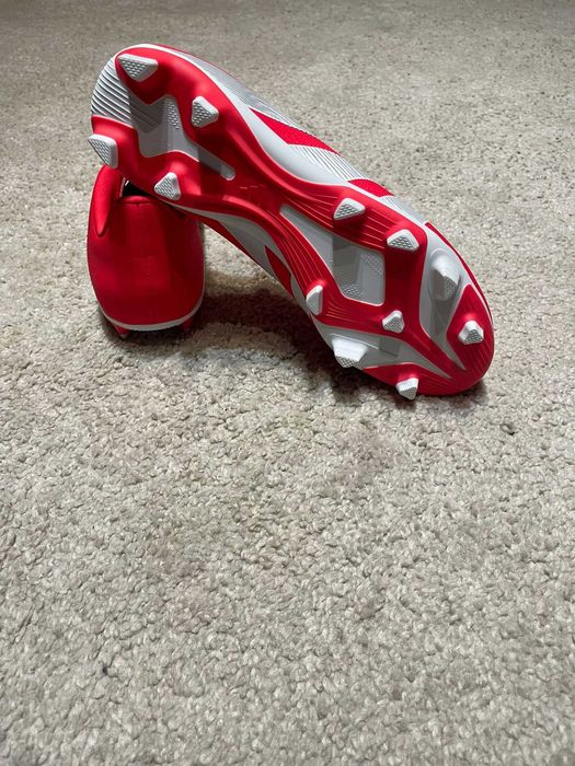 chuteira Adidas predator tamanho 41,5
