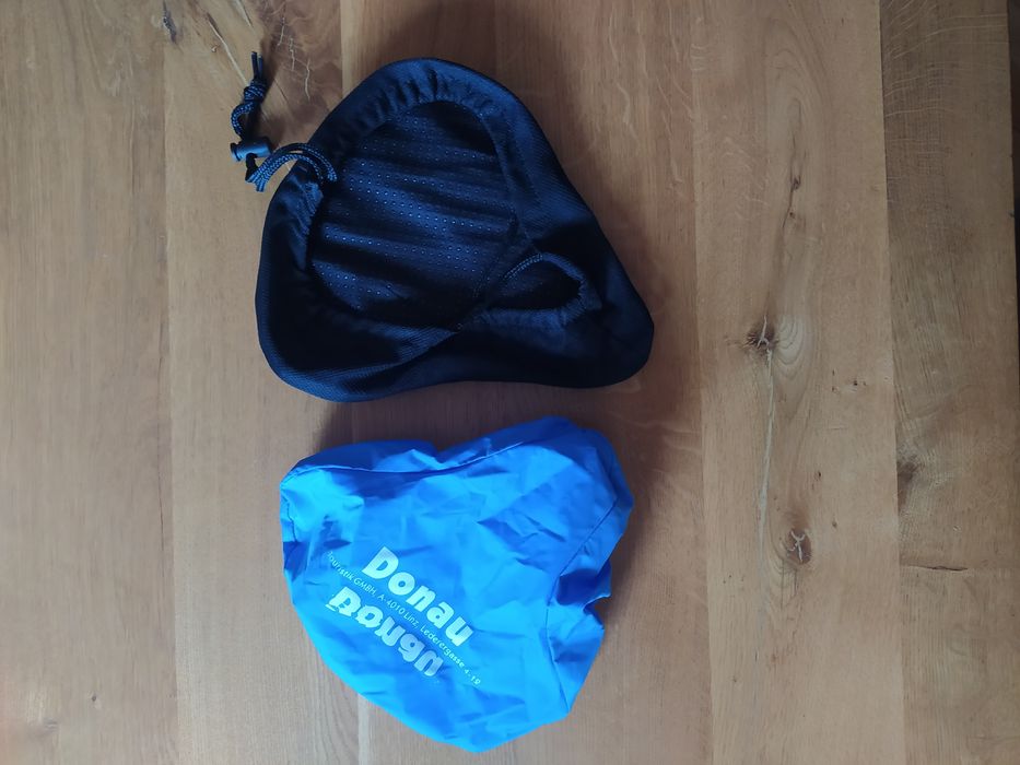 CON-TEC nakładka żelowa na siodło +  wodoodporny pokrowiec