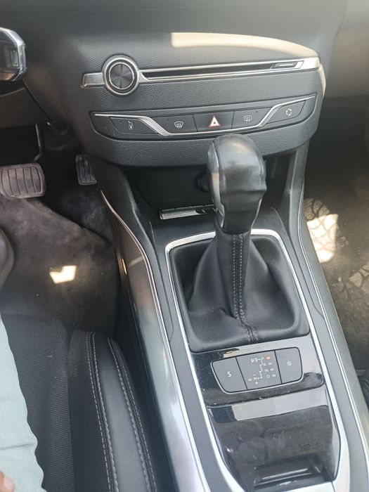 Peugeot 308 sw...