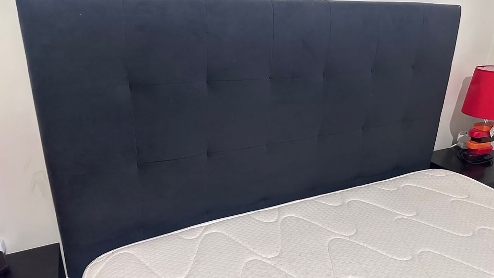 Sofá cama emEstado de nova e cama casal completa