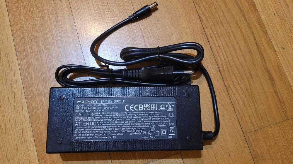 Ładowarka 42V 2A  do roweru TTGO F6 Eskute ES-20-LJXD Myatu MYT-20XD