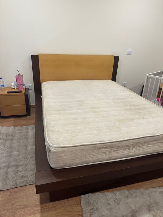 Mobília quarto maciça - excelente estado