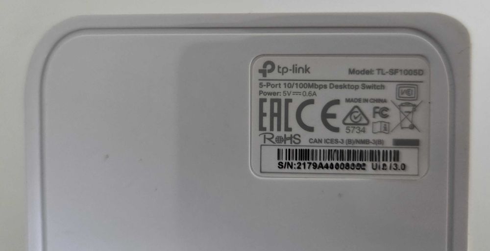 Switch TP-Link 5 Portas (TL-SF1005D) - Como Novo