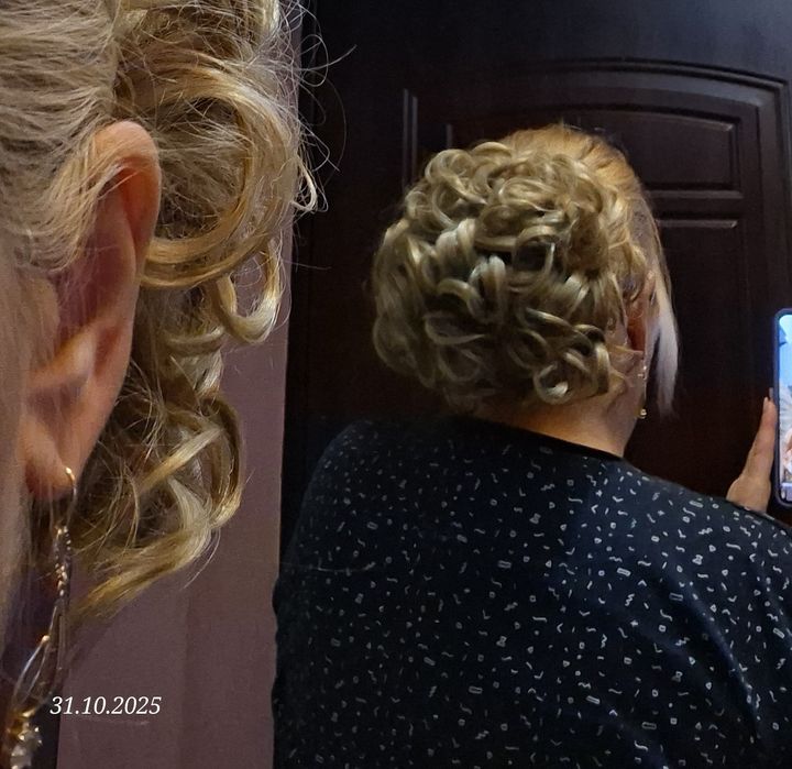 Kok sztuczny z gumką do włosów, dopinka
