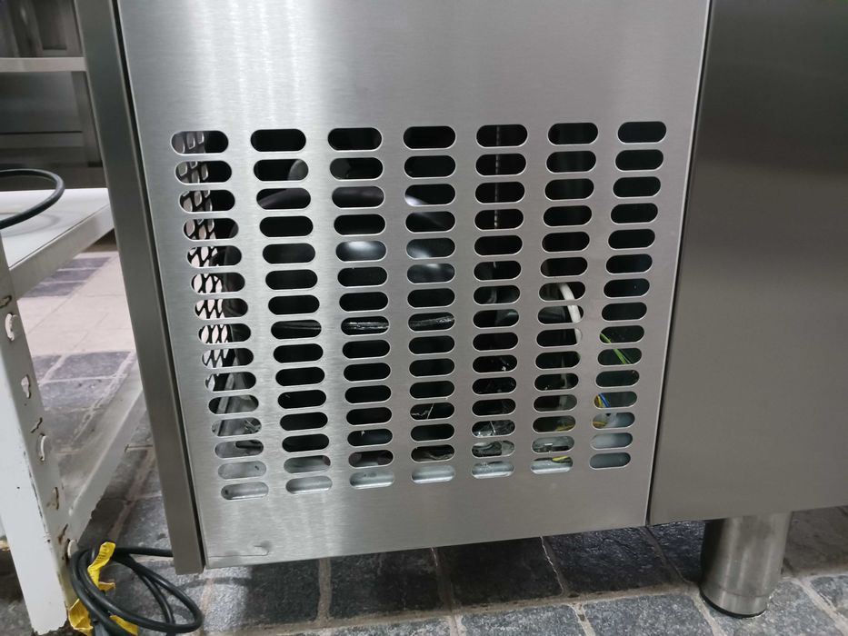 ACM1516 - Bancada Refrigerada em Inox com Tampo de Granito - SEMI-NOVA
