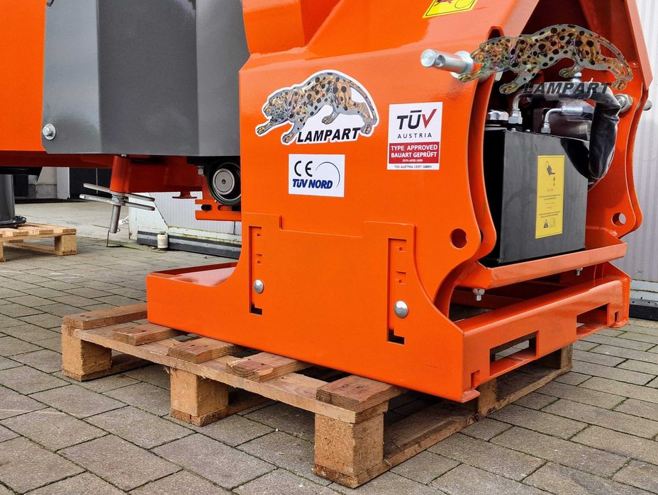 rębak rozdrabniacz rembak rebak łuparka sieczkarnia gałezi drzewa