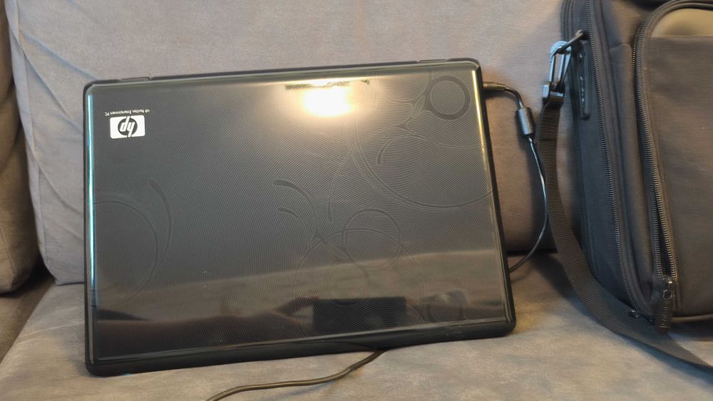 Hp Pavilion DV6700 Notebook PC + torba, pilot, zasilacz stan b.dobry