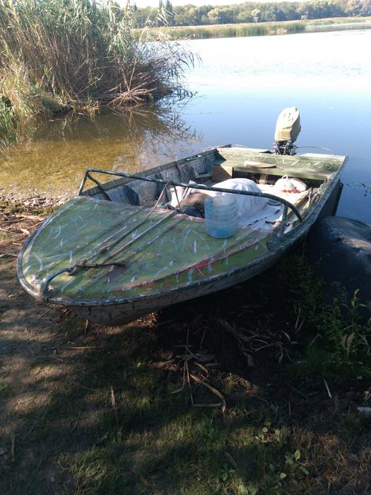 Продам лодку Крим.