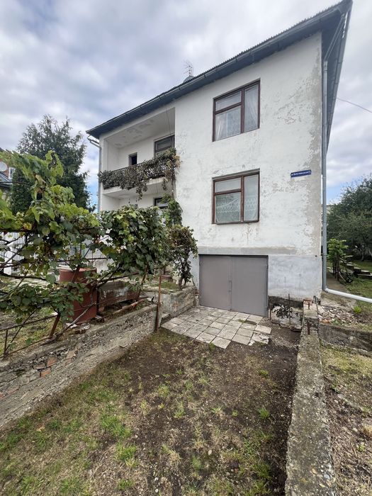 Продаж будинку на Роші