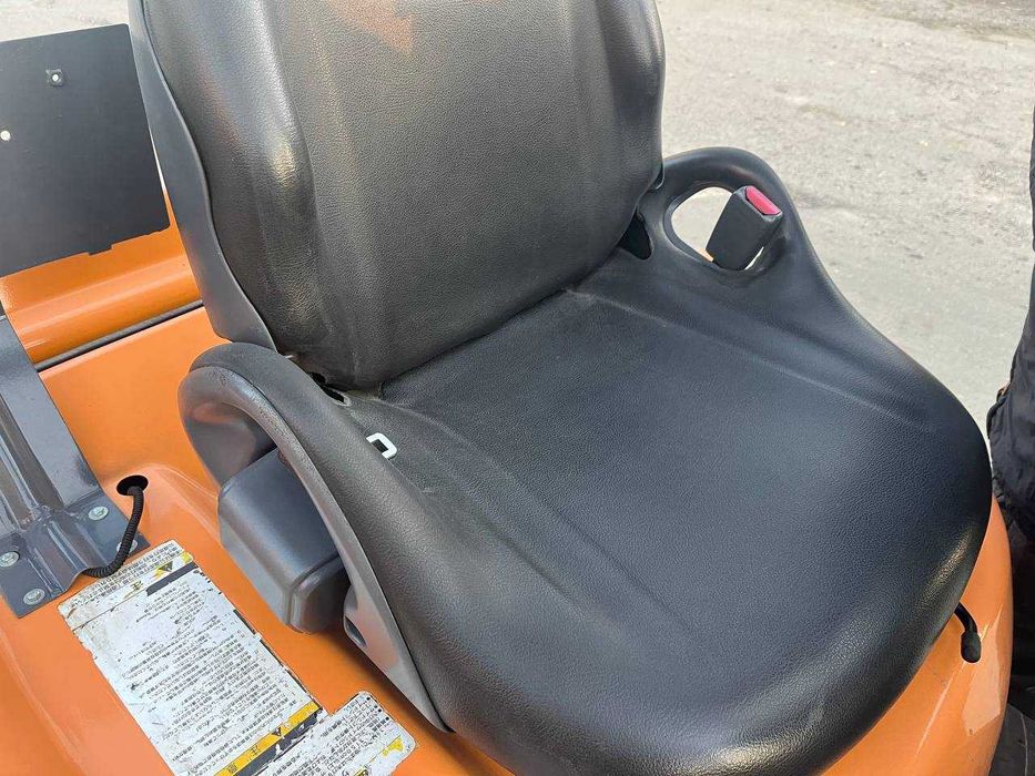 Навантажувач вилковий Nissan-Unicarriers FD15,вилочный погрузчик