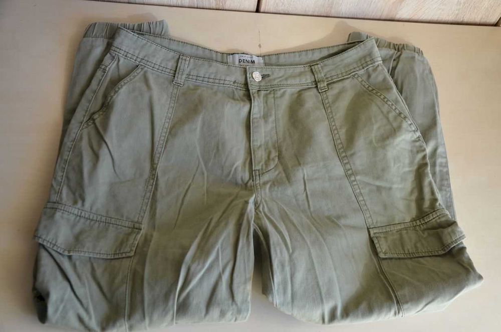 Spodnie jeansy zielone khaki bojówki 40 L New Look