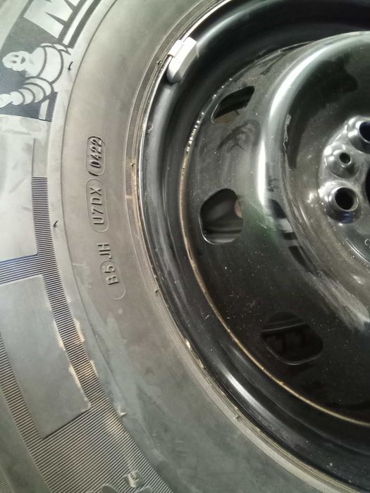 2 sztuki 225/75 R16 CP Michelin nowe