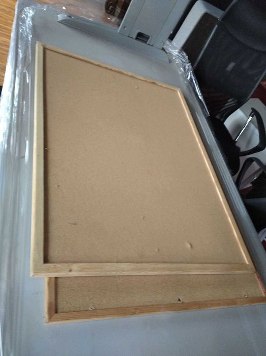 Używane tablice korkowe