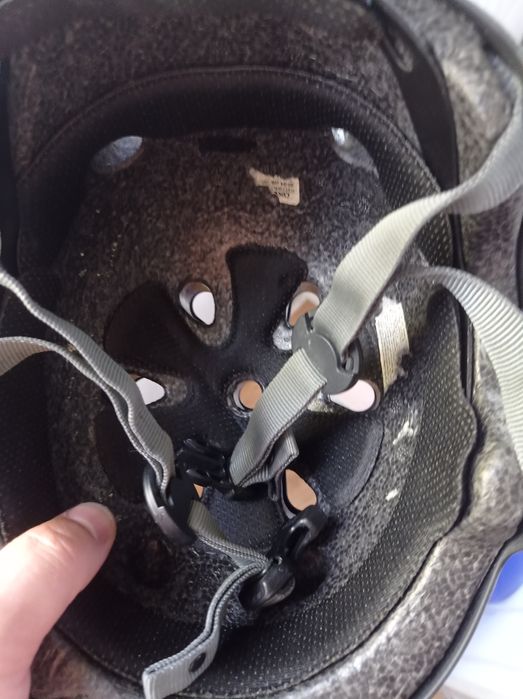 Продам велошлем фирменный