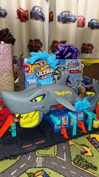 Автомийка Хот Вілс Hot Wheels City Ultra Shark car wash