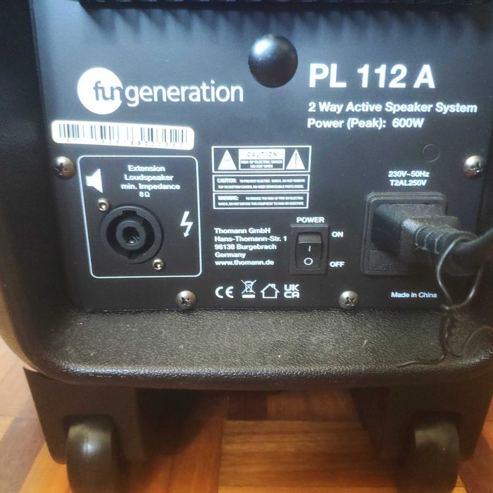 Coluna de SOM - 6oo W - Com rodas