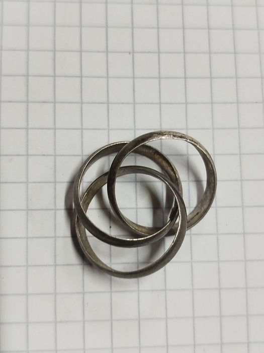Продам вживане срібне колечко 925 проба