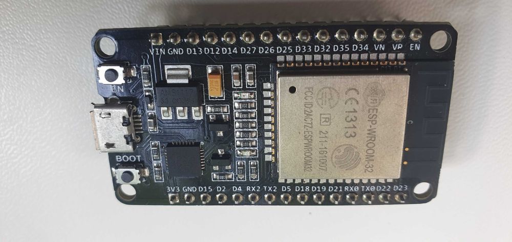 ESP32 DevKit v1 ESP32-WROOM-32 CP9102 MicroUSB 30-pin