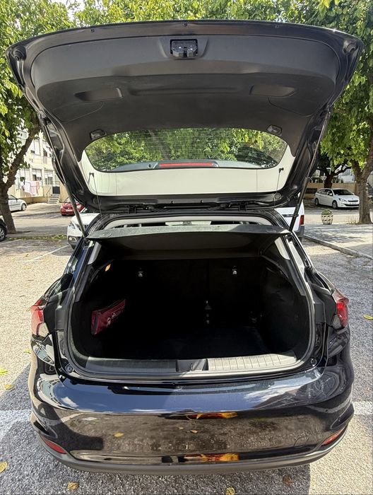 Vendo Fiat Tipo 1.3 gasóleo 12/2021