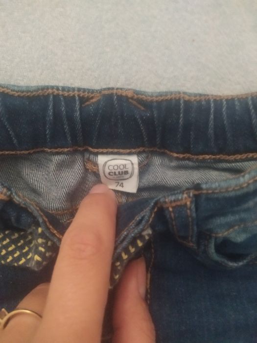 Jeansy niemowlęce 74