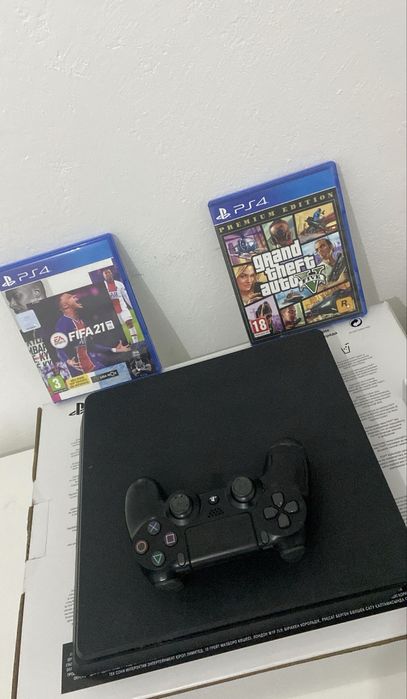 PlayStation 4 slim
