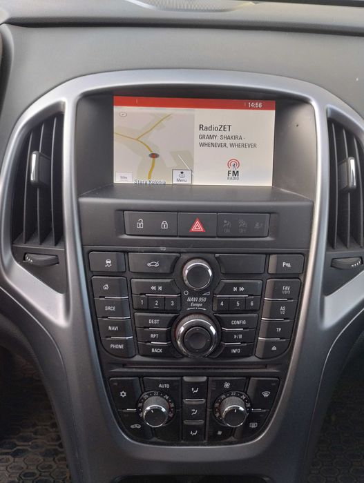 opel Astra 1,6 bogate wyposaż niski przebieg