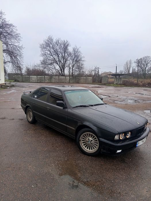 BMW Е 34. М50В20.