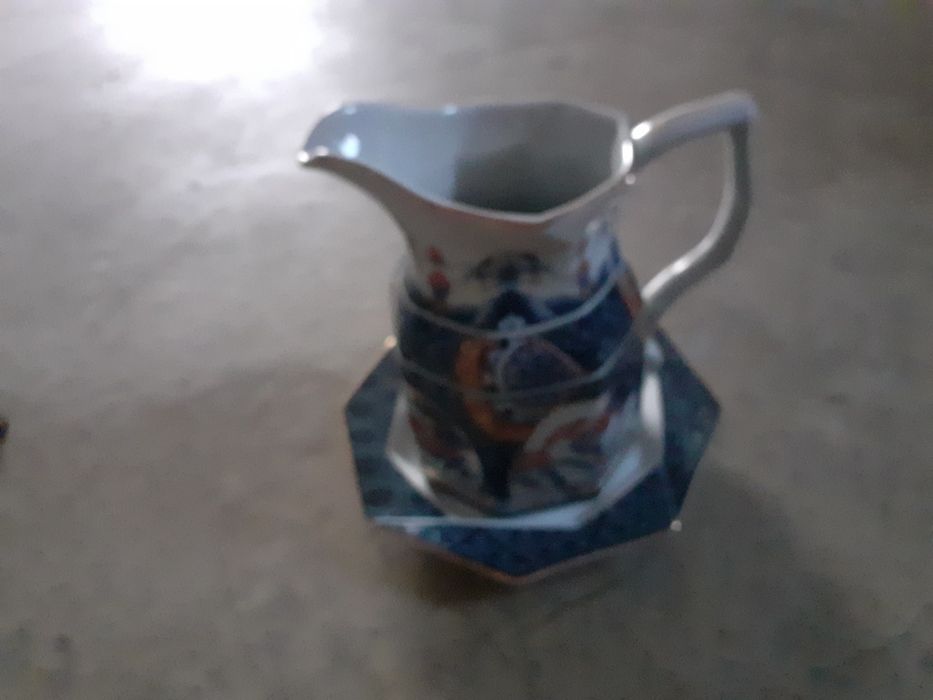 Conjunto de jarro, prato e taça