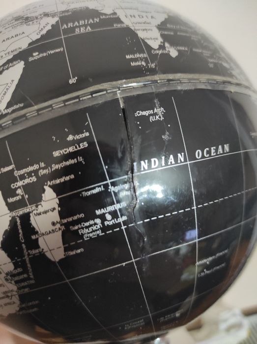 Globus światowy 20 cm z metalową podstawą firmy Exerz