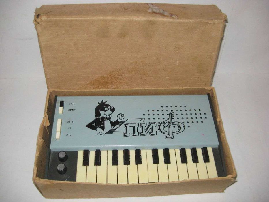 Игрушка электронная музыкальная пианино синтезатор Пиф СССР: 2 500