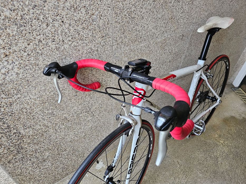 Bicicleta de ciclismo de estrada