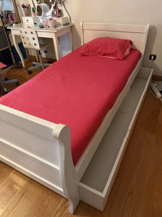 Cama de solteiro em pinho maciço c/ gavetão – Feita por medida