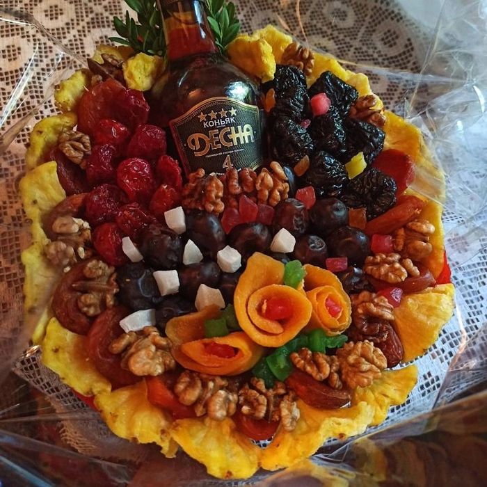 Фруктово-конфетные букеты