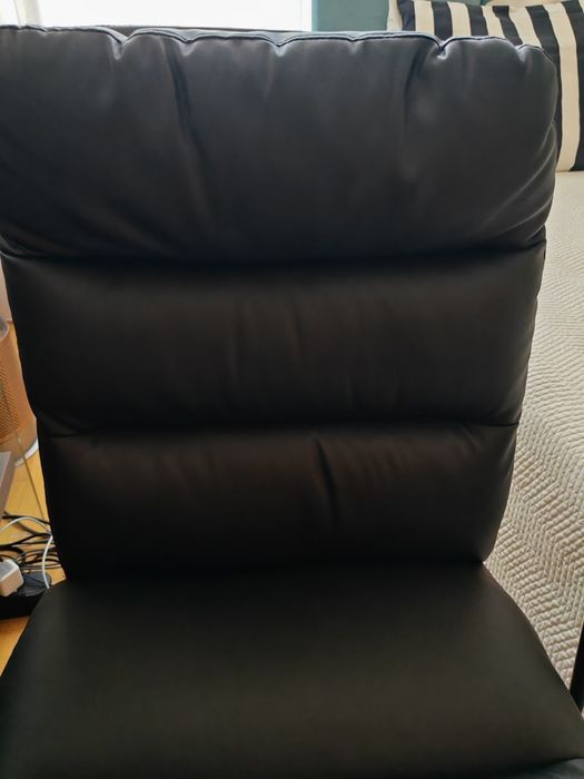 Cadeira escritório nova