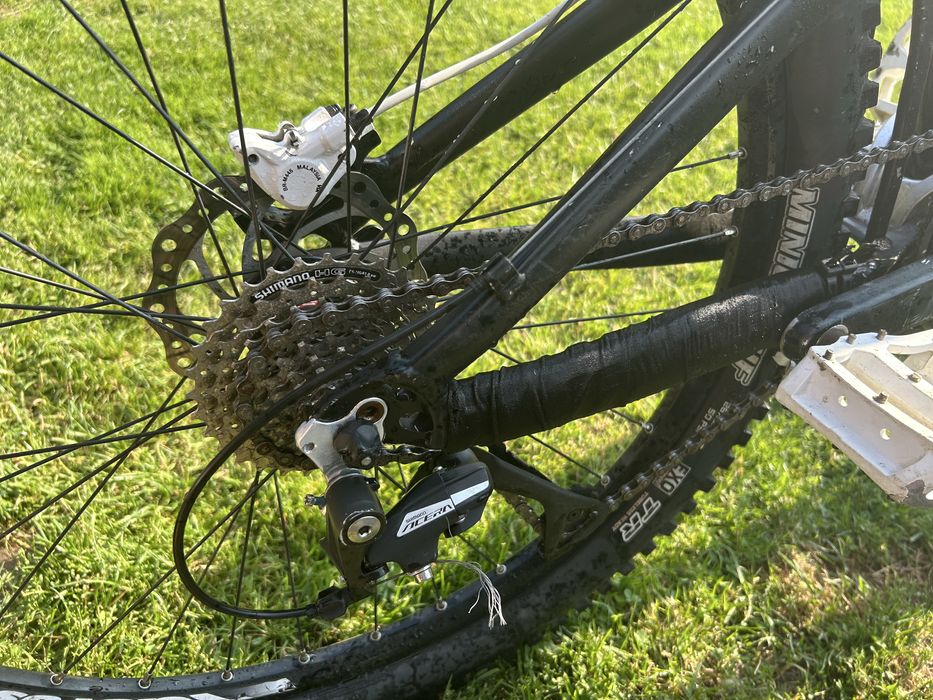 Rower MTB DH giant reign 1