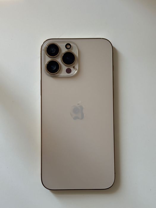 iPhone 13 Pro Max - 128GB e 77% bateria