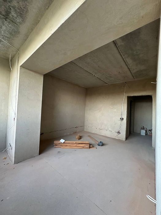 Здана новобудова!  Кухня вітальня та 2  спальні!