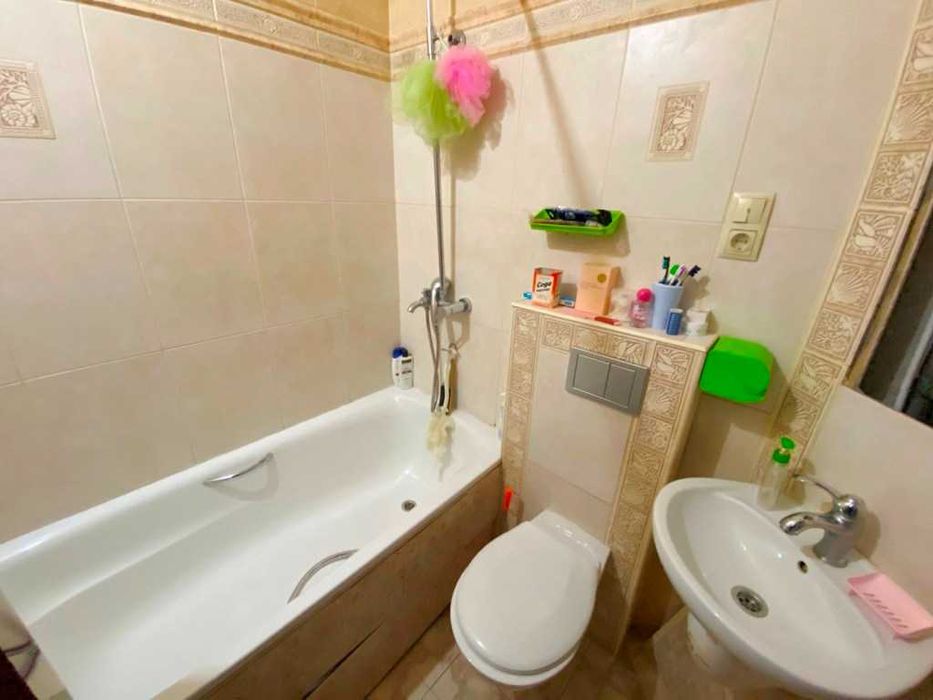 Продам 2 ком «АББО» Автономное отопление! Центр города!