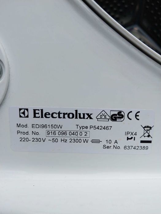 Сушильна машина    Electrolux EDI96150W