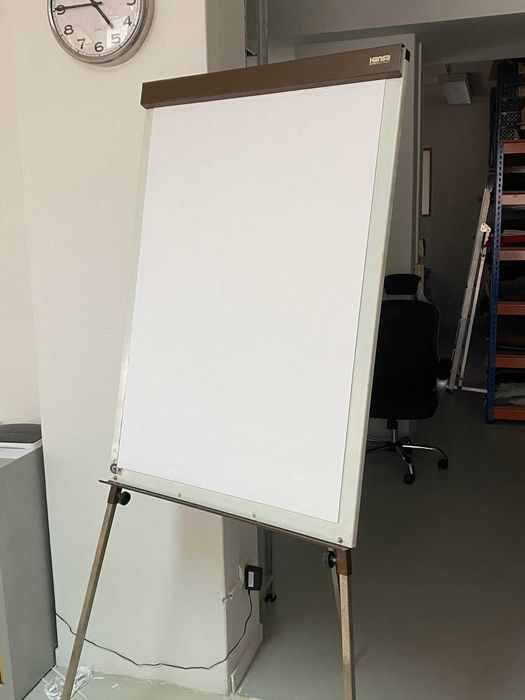 Flipchart com Tripé Robusto (c/folhas)