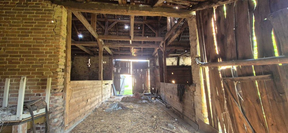 Dom z dużą stodołą, spokojna okolica, ogród i działka 0,82 ha Czarnowo