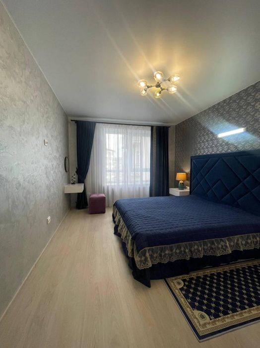 2-кімнатна з дизайнерським ремонтом, Пасічна