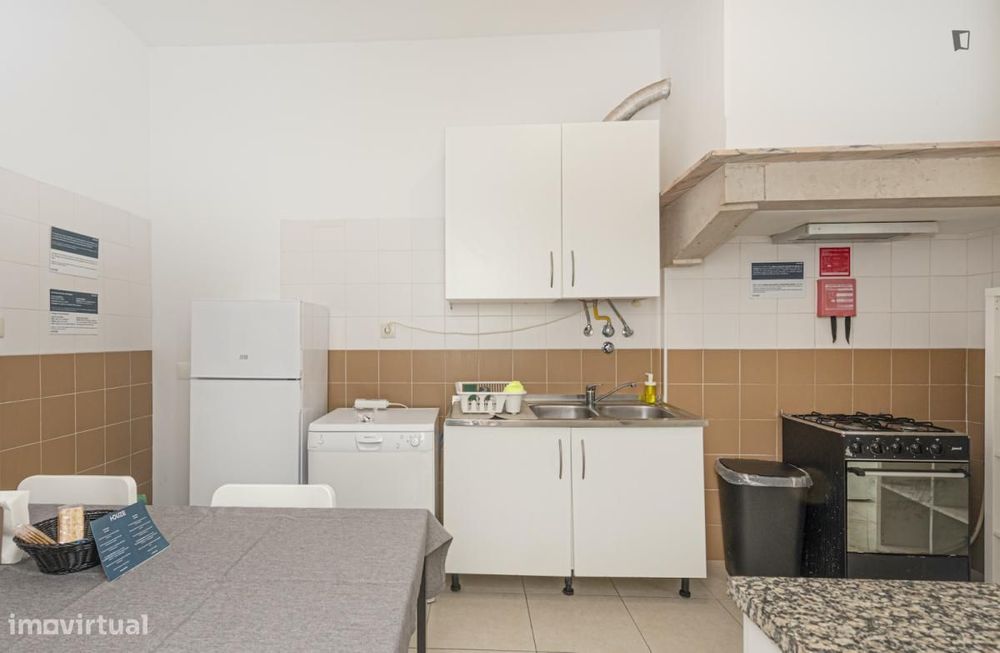 Quarto - localizado em Lapa Lisbon