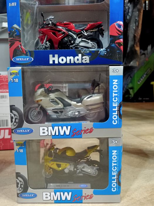 Motor model 1:18 BMW HONDA YAMAHA I INNE